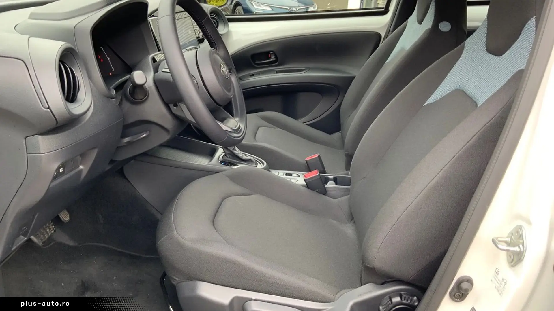 TOYOTA AYGO-X 1.5L HEV 116CP Active - 2677KM - 2026