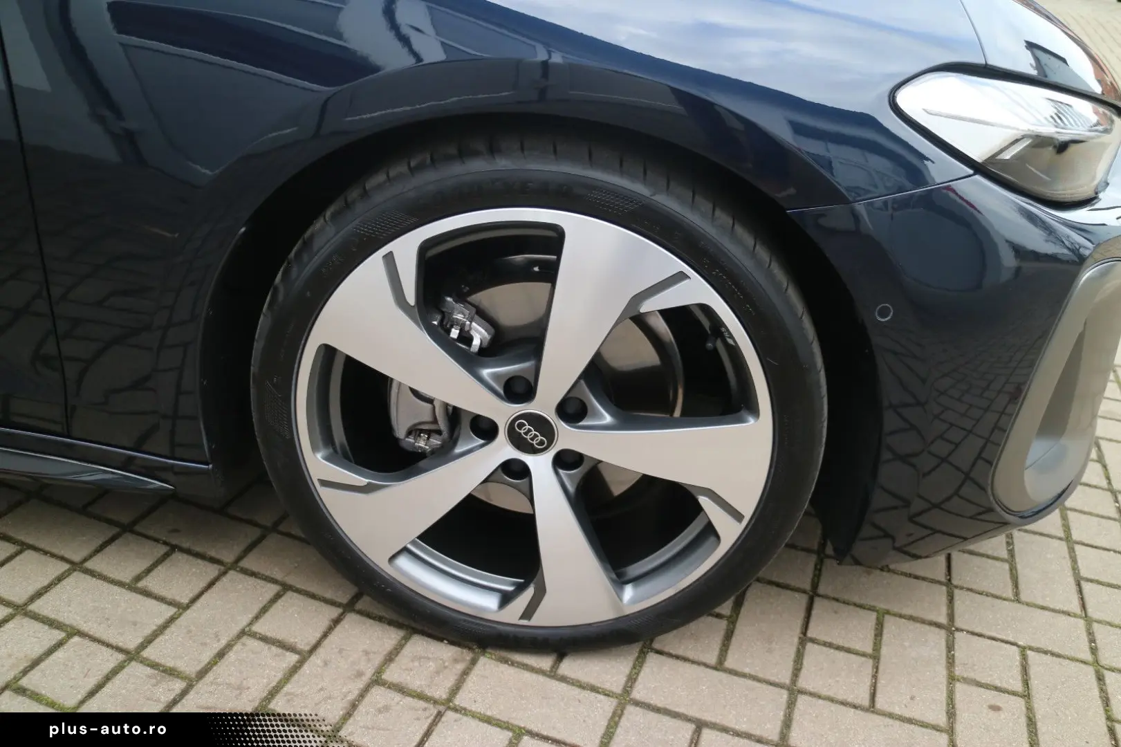 AUDI A5 Avant 2.0TFSI Quattro-S-Line-ACC