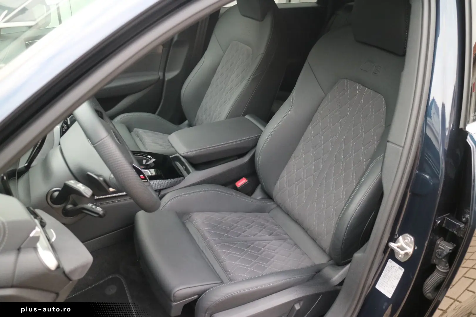 AUDI A5 Avant 2.0TFSI Quattro-S-Line-ACC