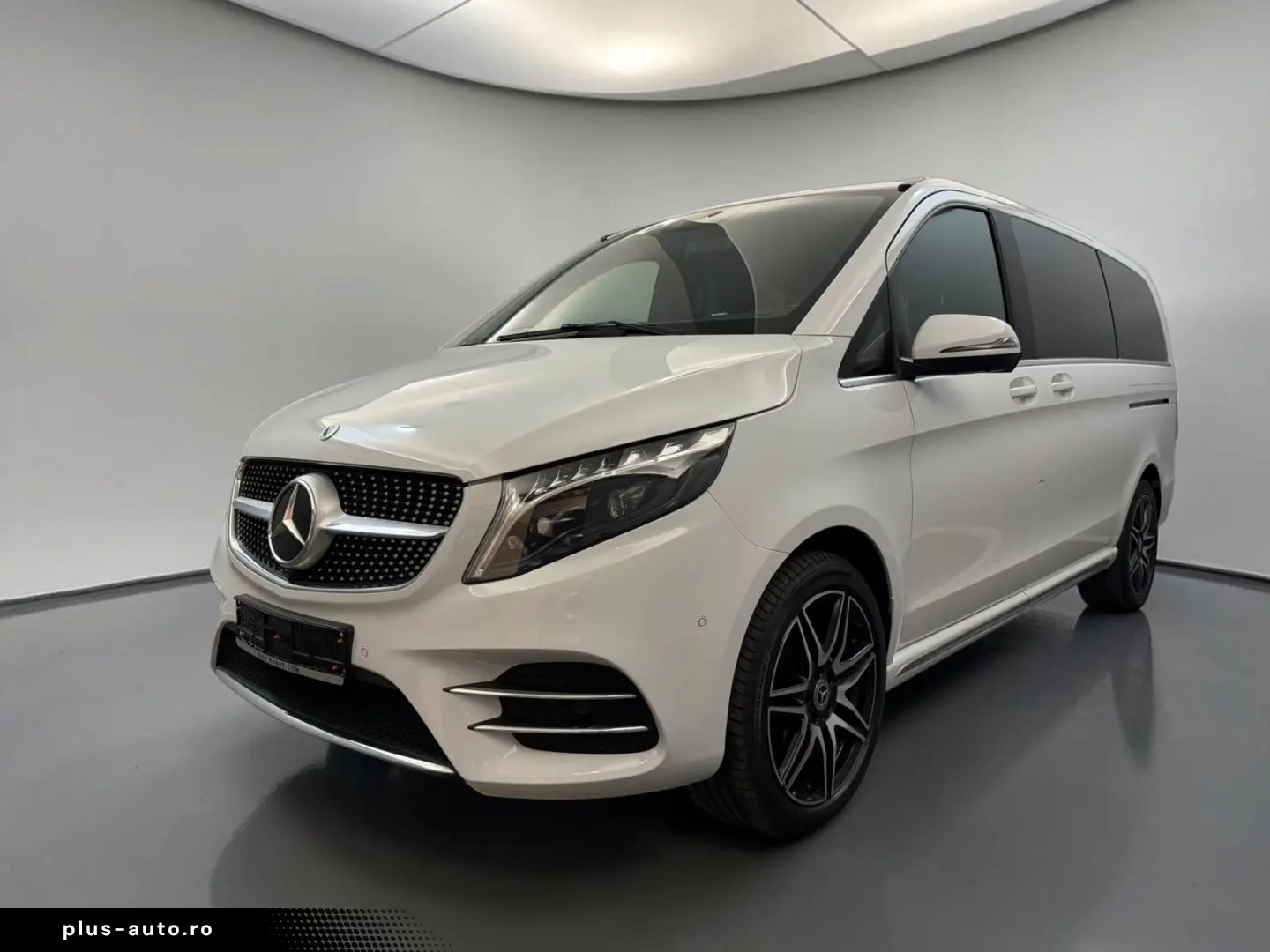 MERCEDES-BENZ V 300d 4M AMG LINE LANG AIRMATIC ACC 8-SITZE