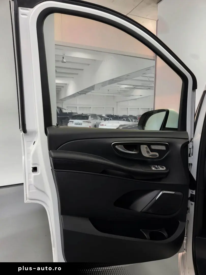 MERCEDES-BENZ V 300d 4M AMG LINE LANG AIRMATIC ACC 8-SITZE