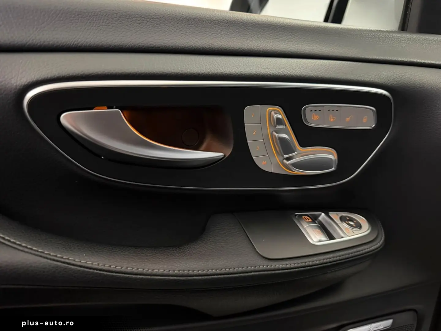 MERCEDES-BENZ V 300d 4M AMG LINE LANG AIRMATIC ACC 8-SITZE