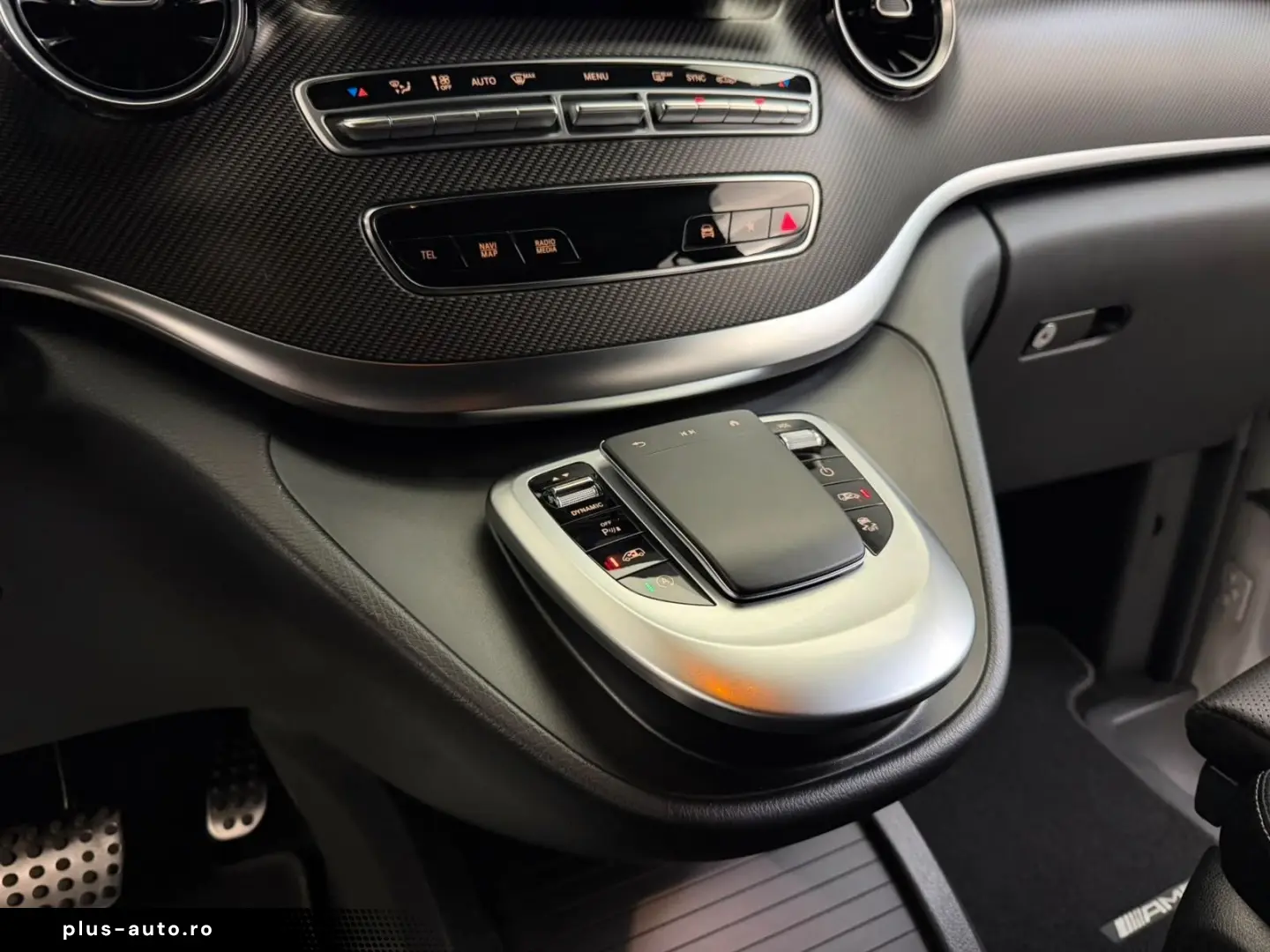 MERCEDES-BENZ V 300d 4M AMG LINE LANG AIRMATIC ACC 8-SITZE
