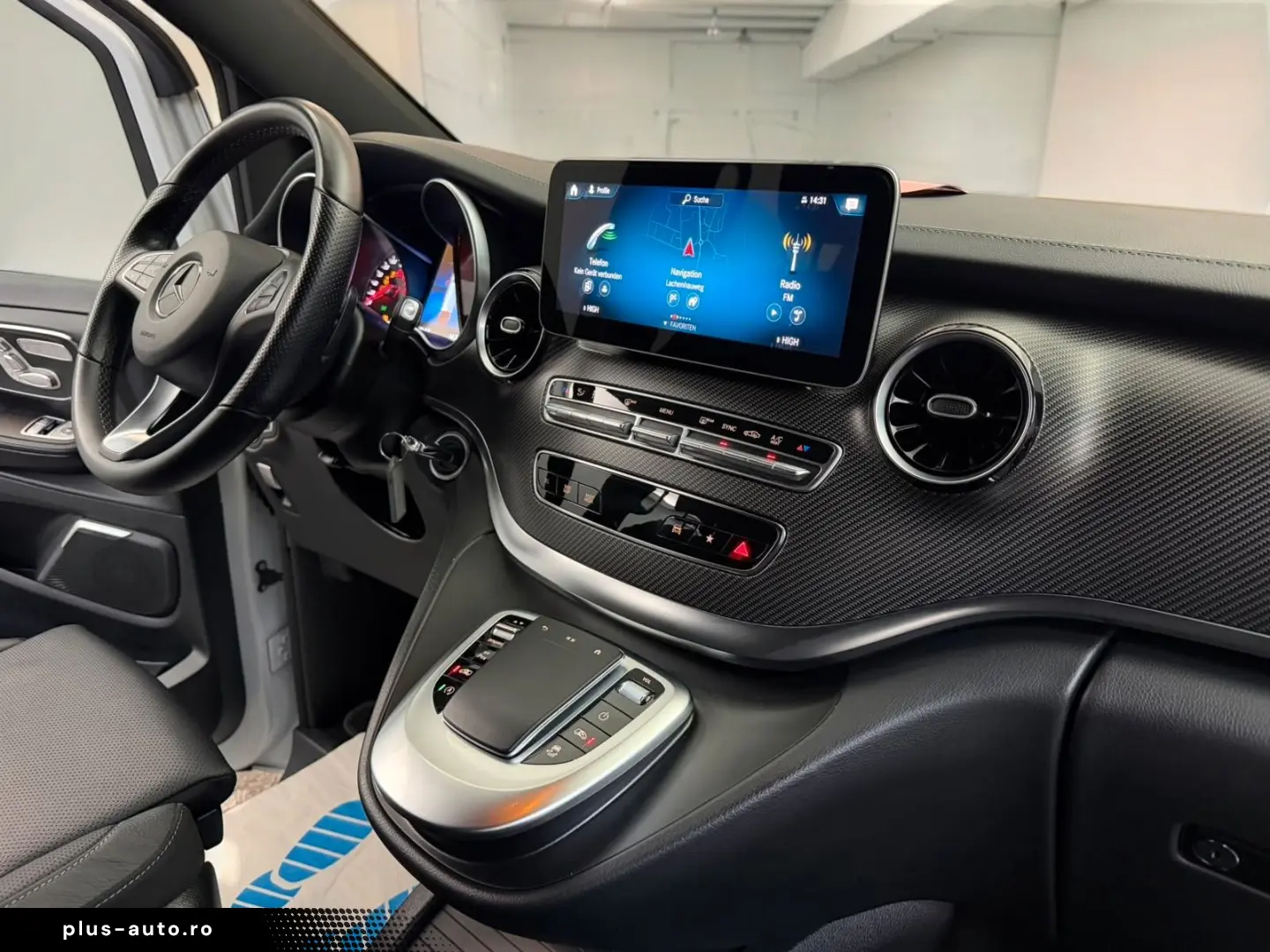 MERCEDES-BENZ V 300d 4M AMG LINE LANG AIRMATIC ACC 8-SITZE