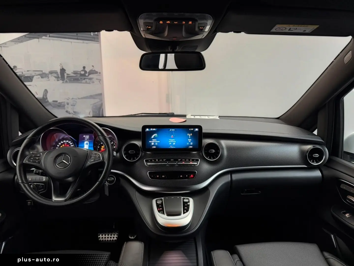 MERCEDES-BENZ V 300d 4M AMG LINE LANG AIRMATIC ACC 8-SITZE