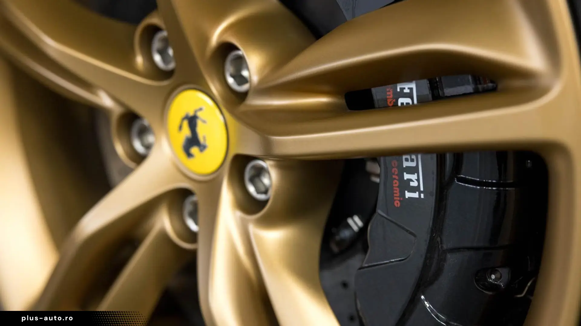Ferrari 296 GTS Verde Britith Racing AFS JBL LIFT