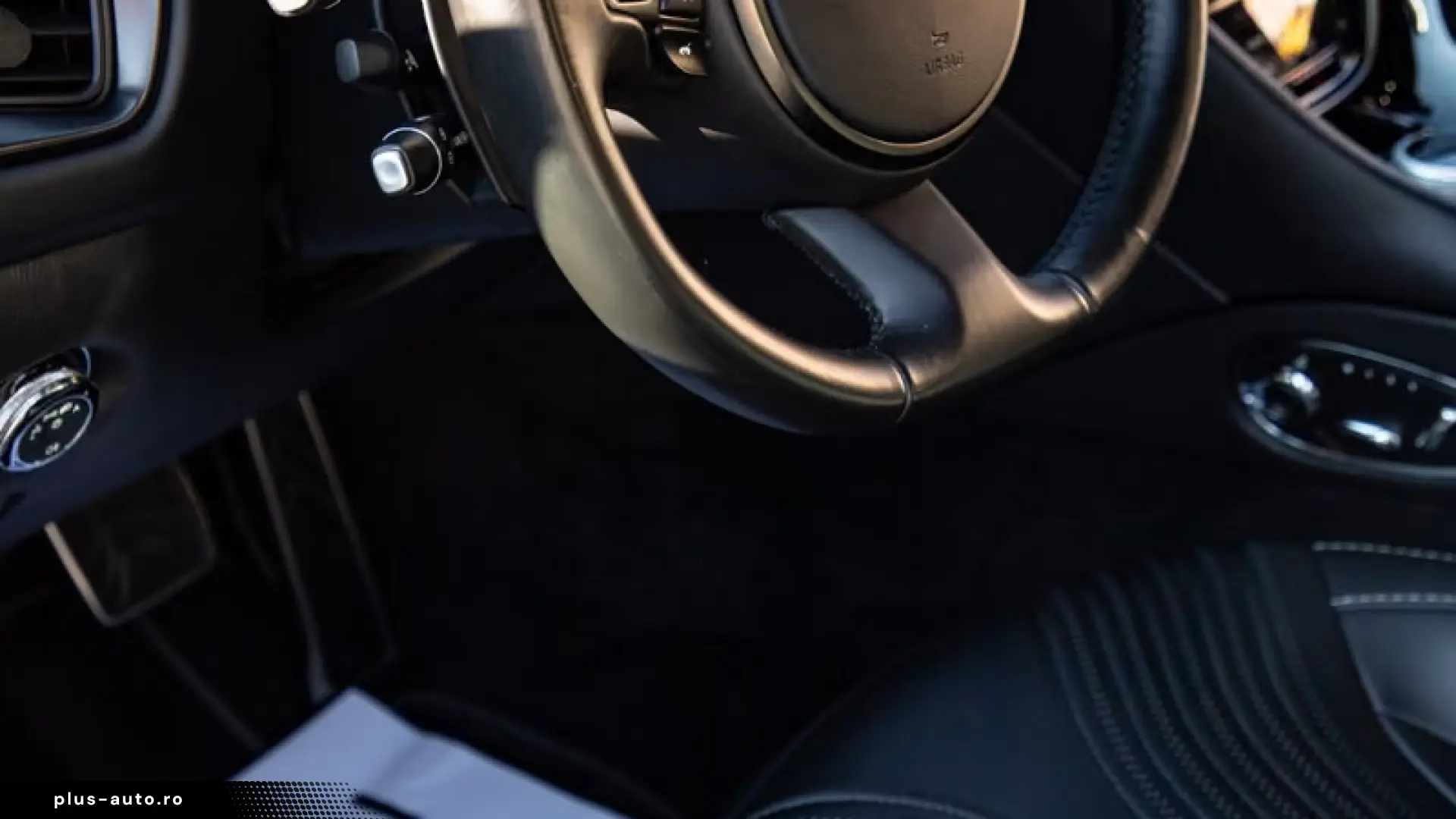 Aston Martin DB11 4.0 V8