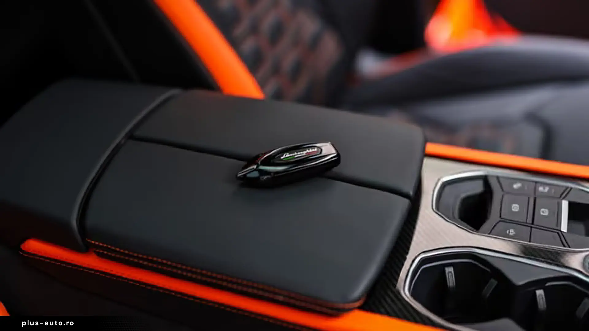 Lamborghini Urus 4.0 V8 SE   Panorama   Carbon