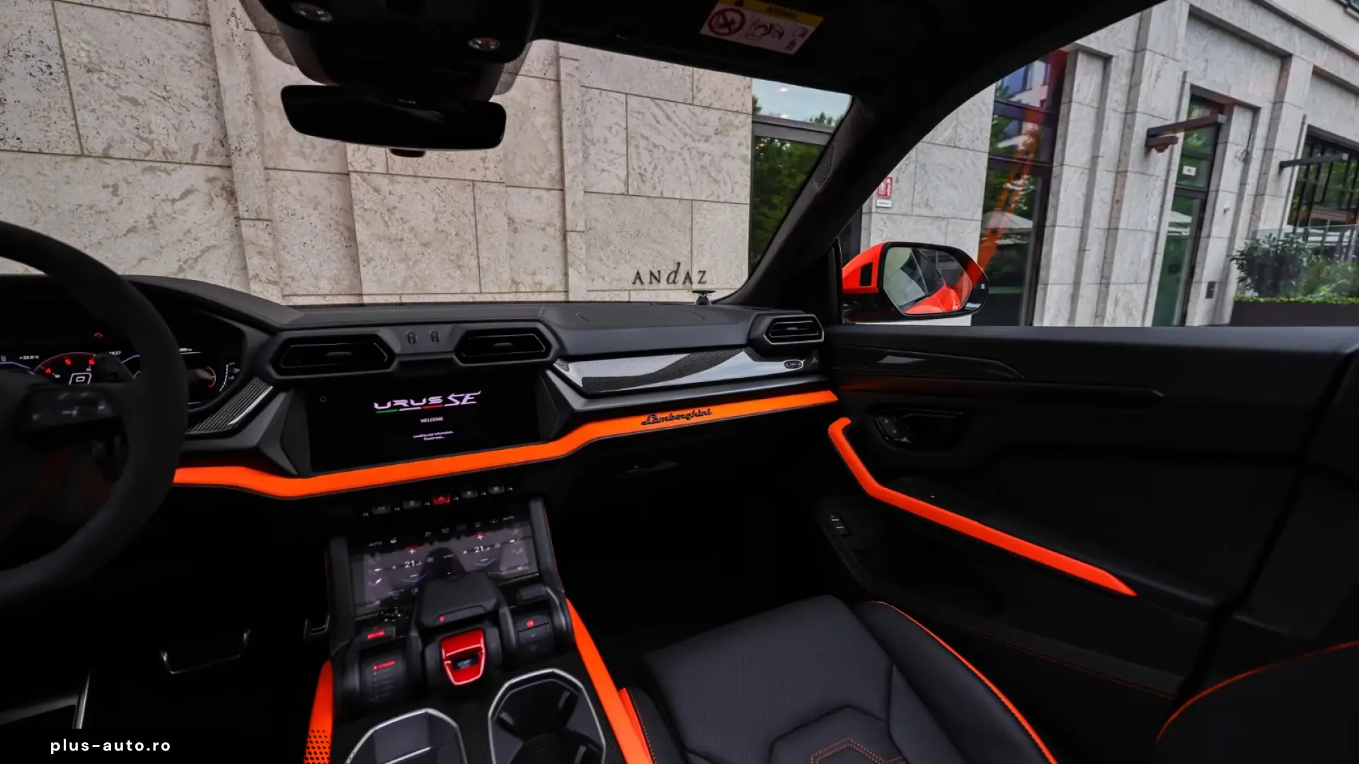 Lamborghini Urus 4.0 V8 SE   Panorama   Carbon