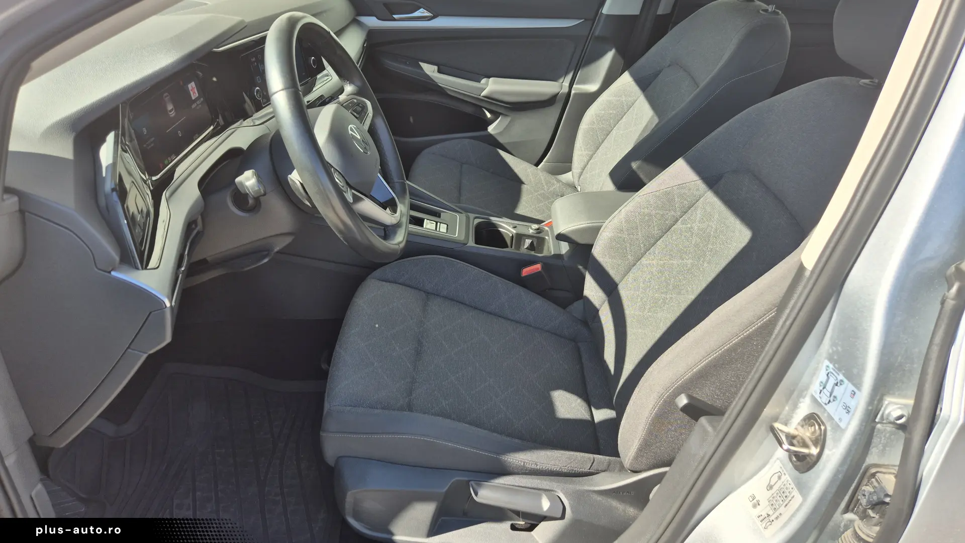 Volkswagen Golf 1.0 eTSI MHEV 110CP DSG Life