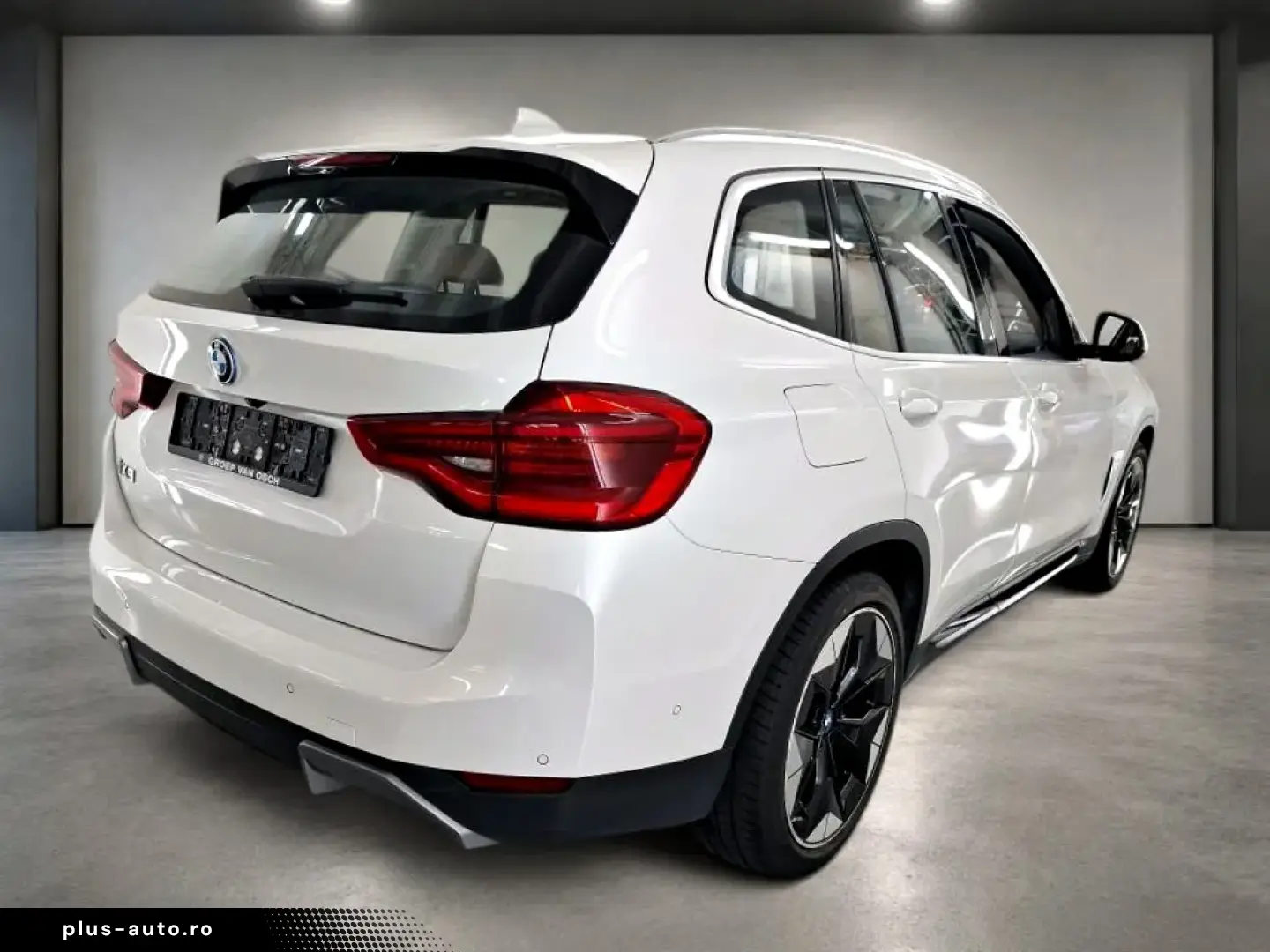 BMW iX3 80kwh Individual