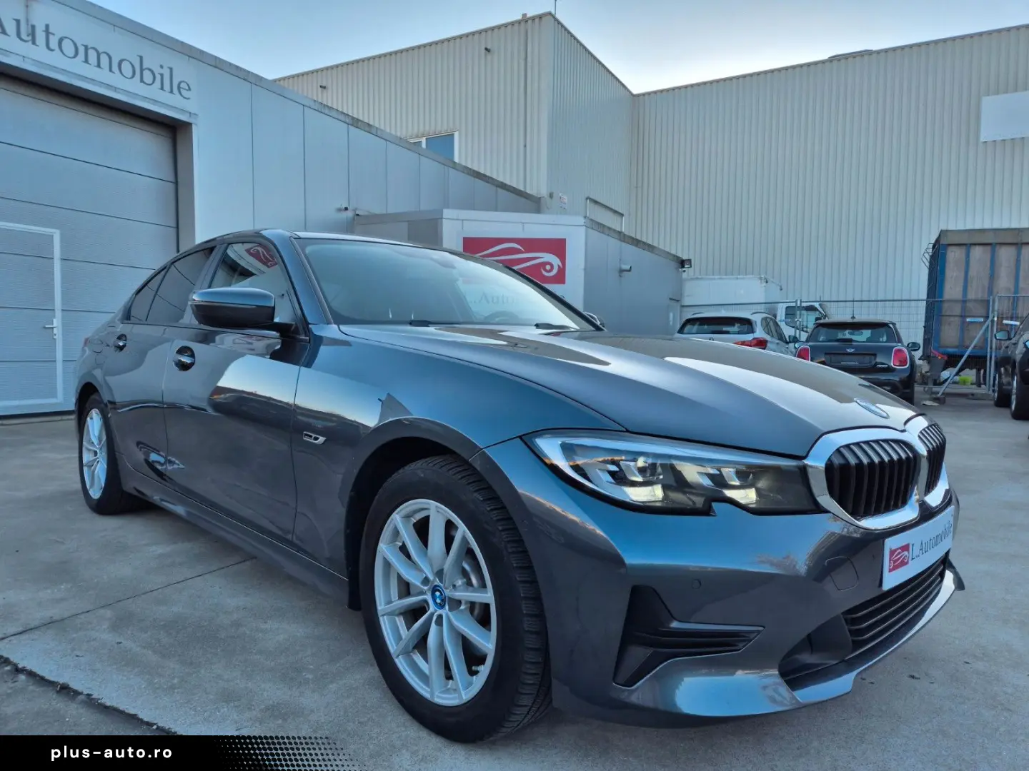 BMW 320eA    SPORT LINE    PHEV HYBRID    2022