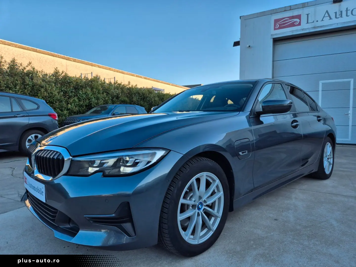 BMW 320eA    SPORT LINE    PHEV HYBRID    2022