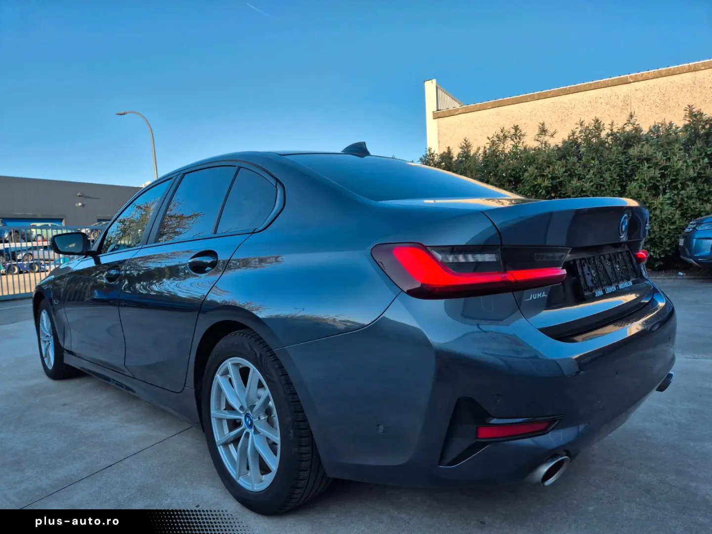 BMW 320eA    SPORT LINE    PHEV HYBRID    2022