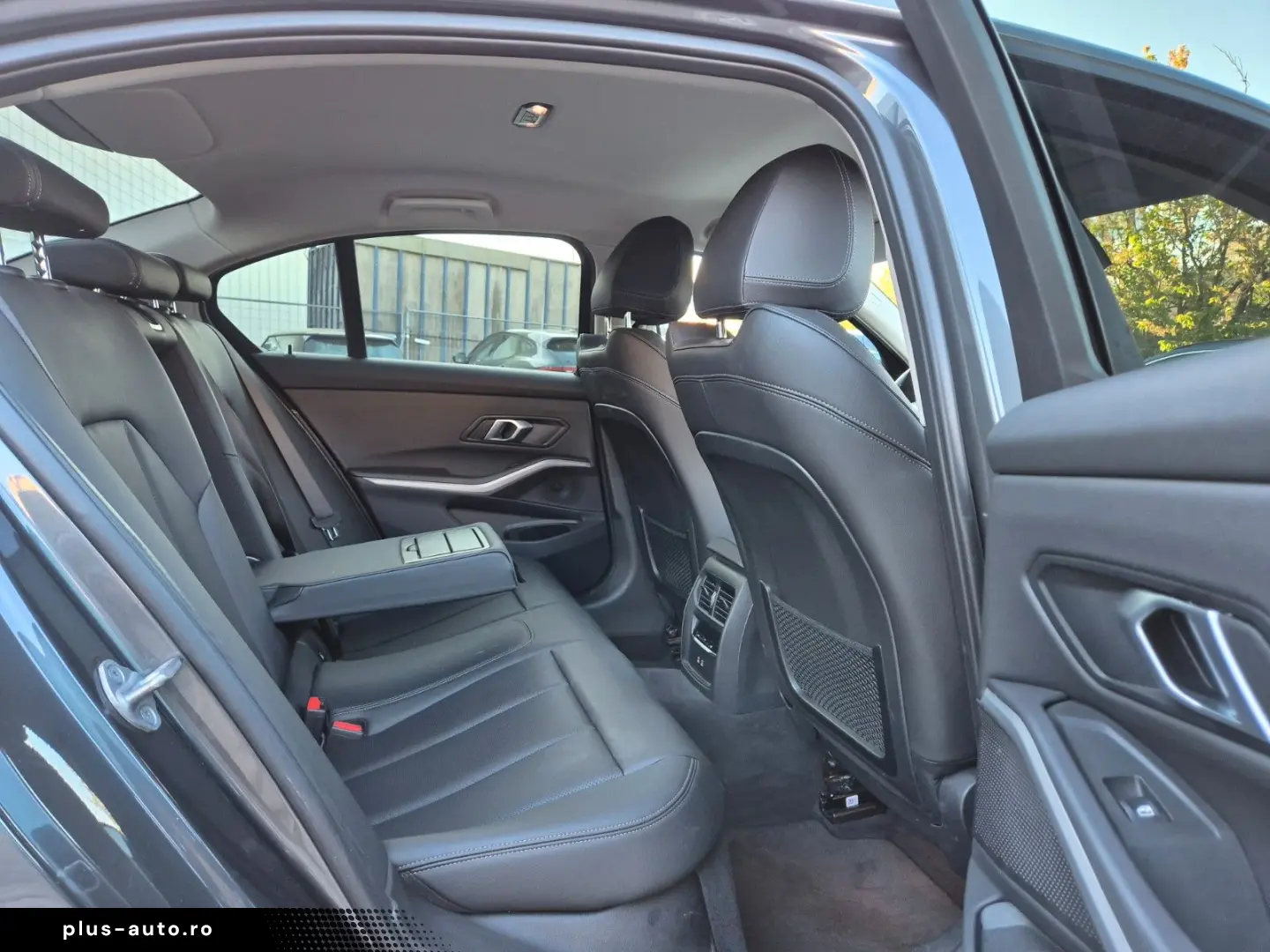 BMW 320eA    SPORT LINE    PHEV HYBRID    2022