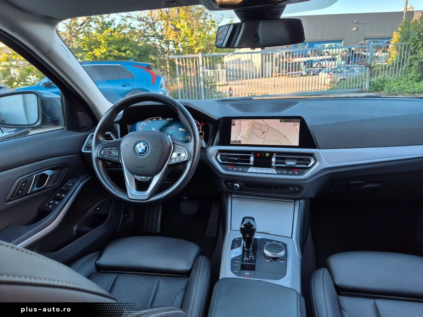 BMW 320eA    SPORT LINE    PHEV HYBRID    2022