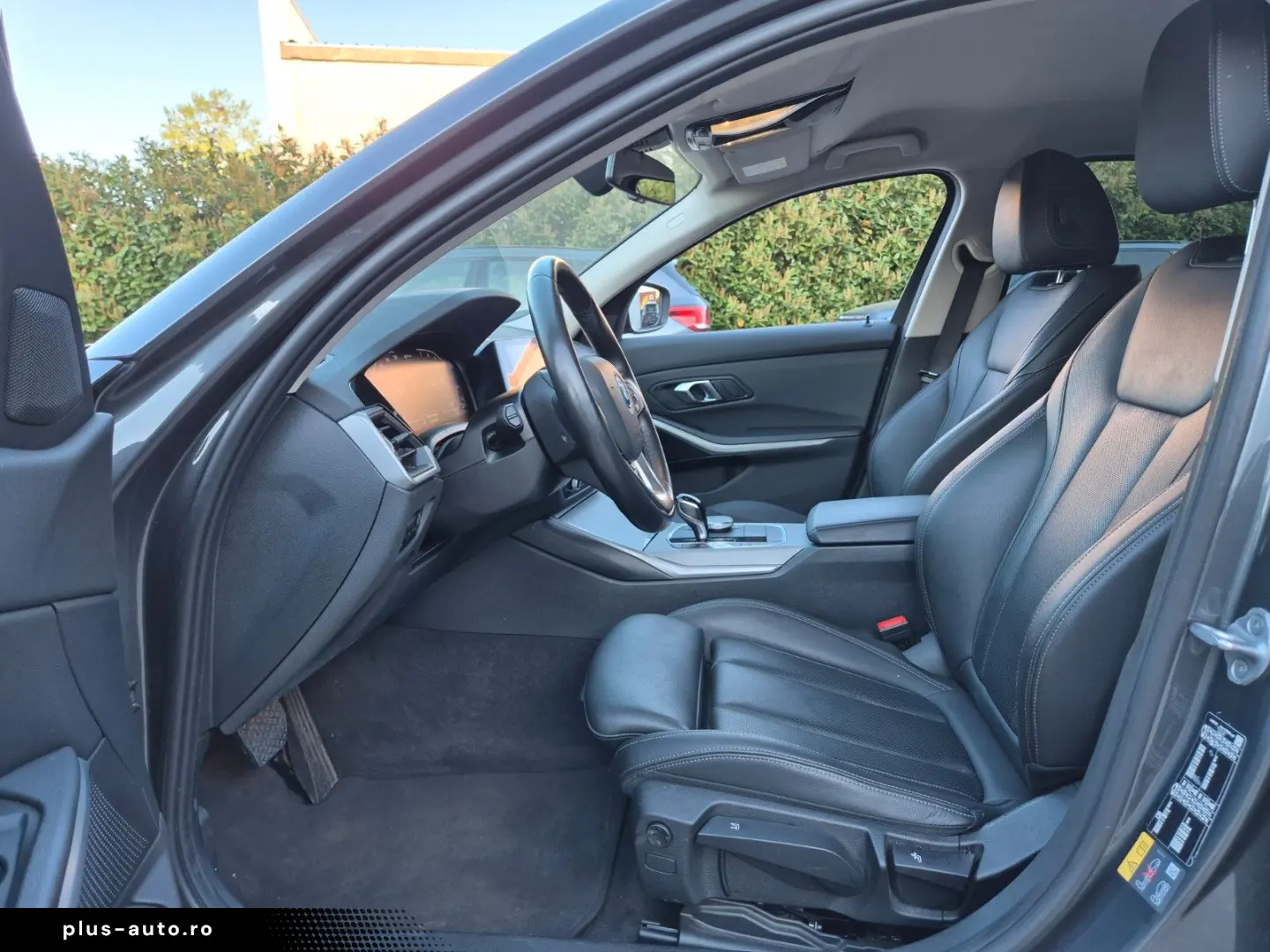 BMW 320eA    SPORT LINE    PHEV HYBRID    2022