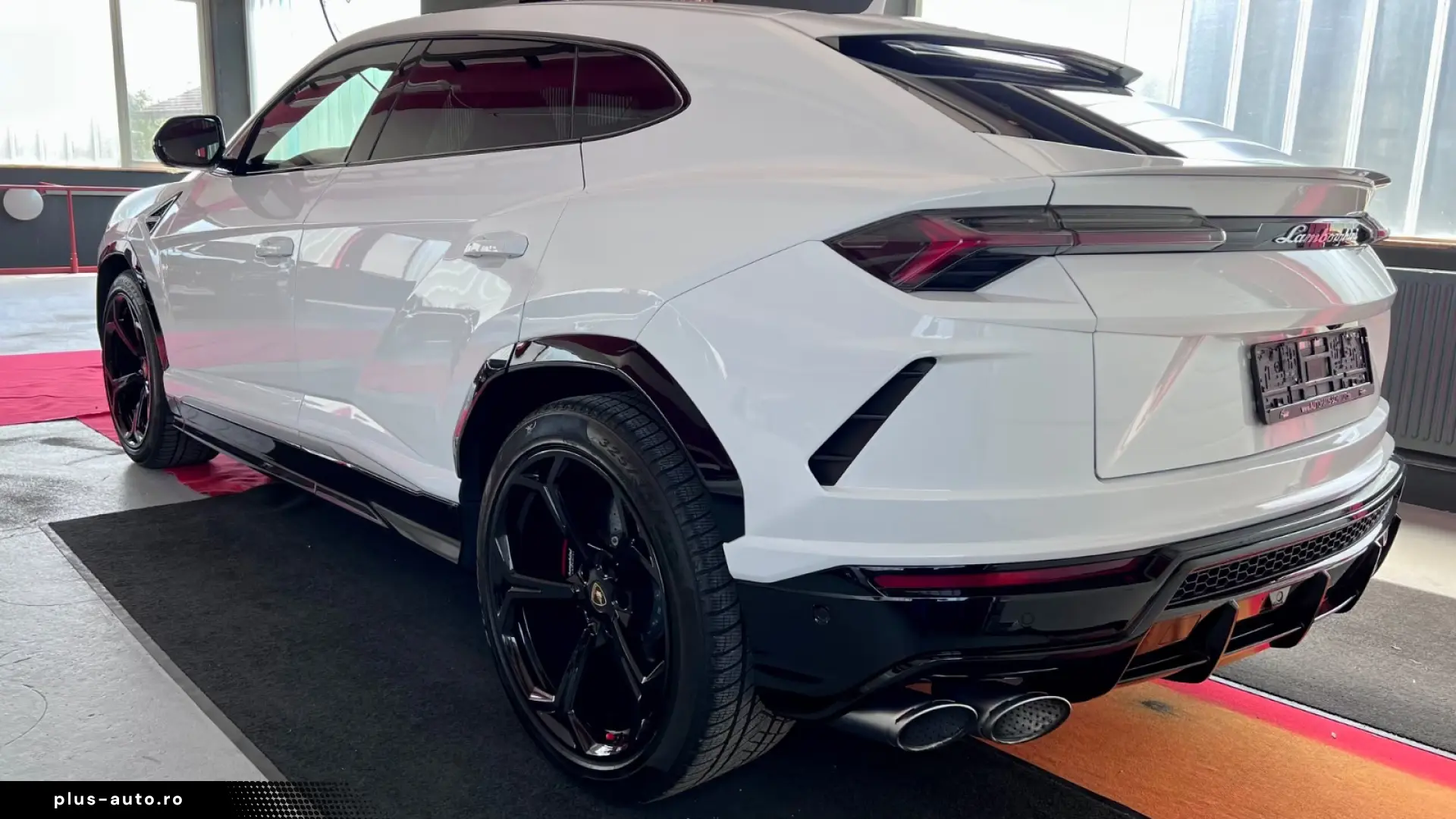 Lamborghini Urus B&O • CARBON CERAMIC • PANO etc