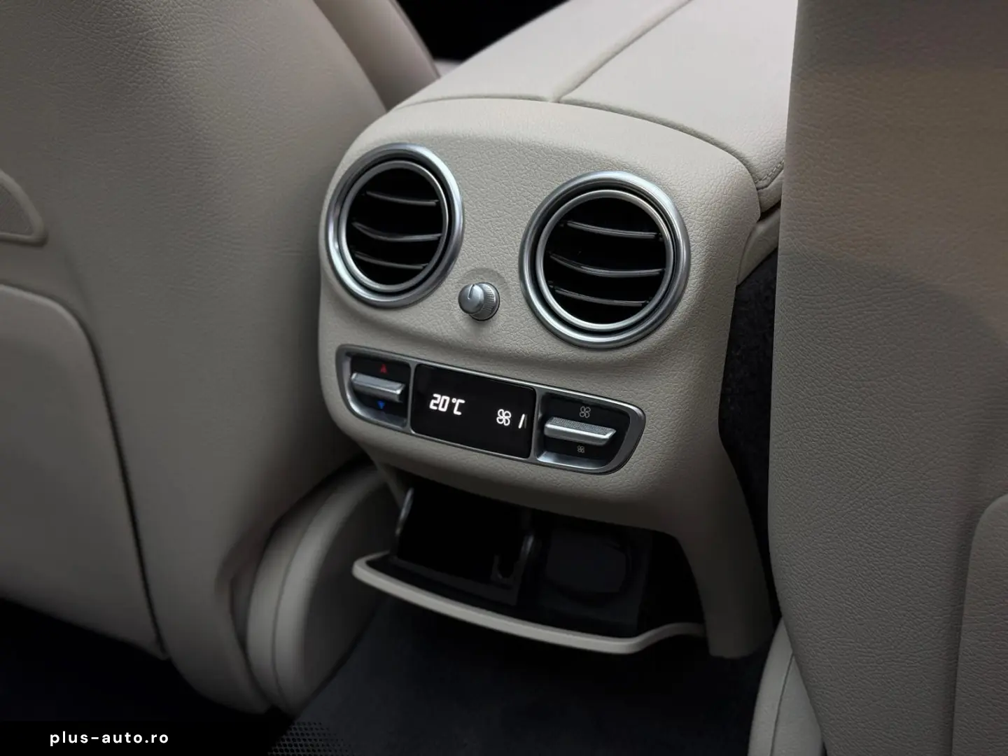 MERCEDES-BENZ E 300 de 4Matic AMG Pano Head-Up Massage 360