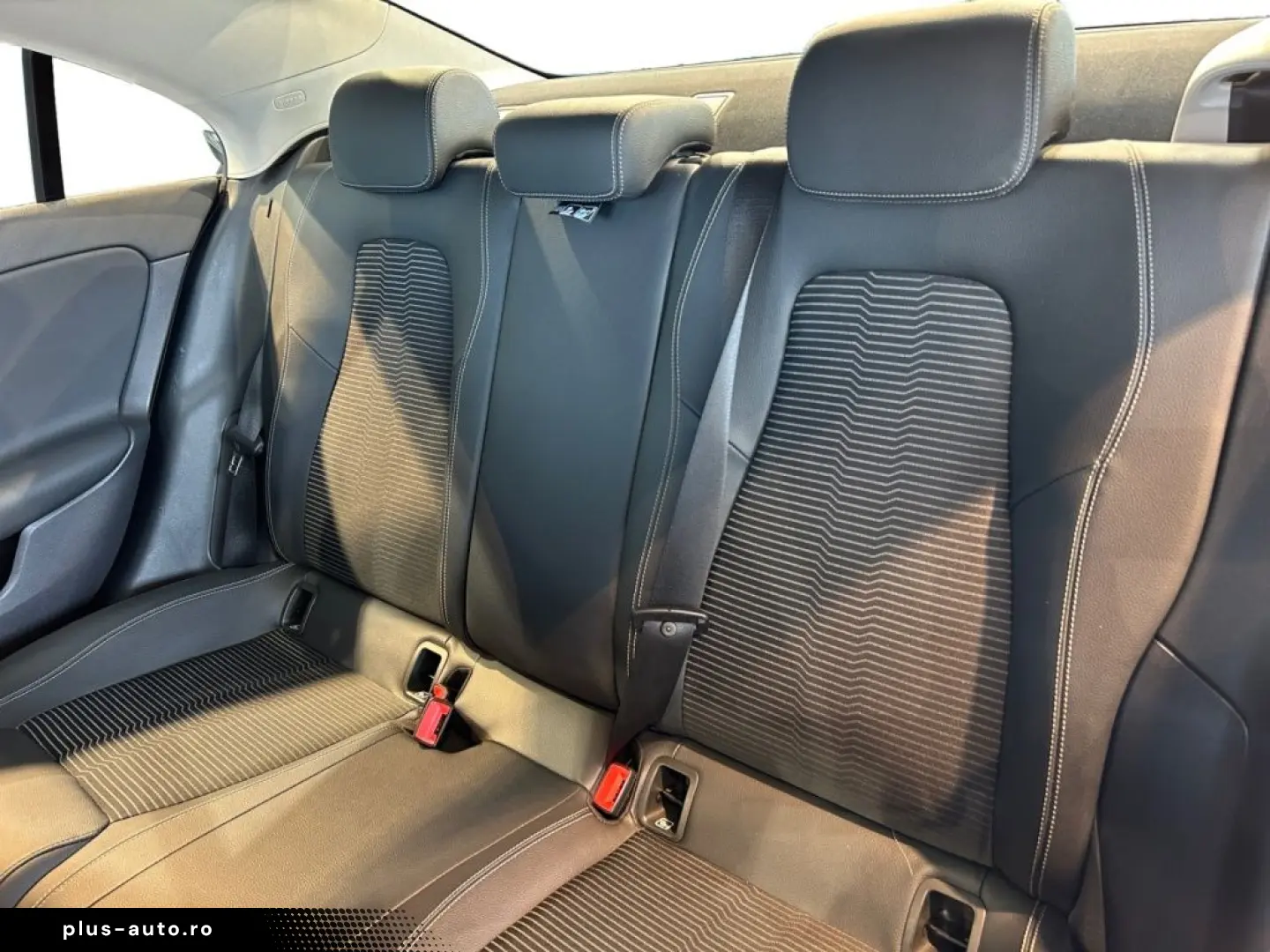 MERCEDES-BENZ CLA 250 e Coupe MBUX Cam Navi AUT PTS SHZ