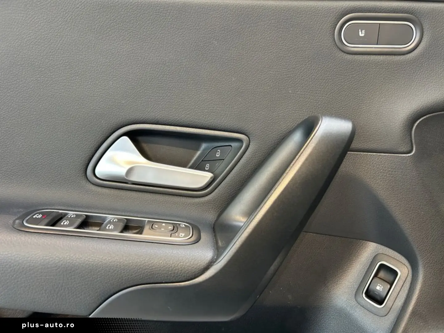 MERCEDES-BENZ CLA 250 e Coupe MBUX Cam Navi AUT PTS SHZ