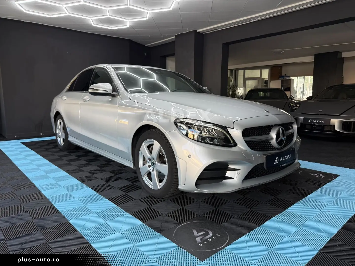MERCEDES-BENZ C 220d 4MATIC AMG BURMESTER COMAND LED DIST
