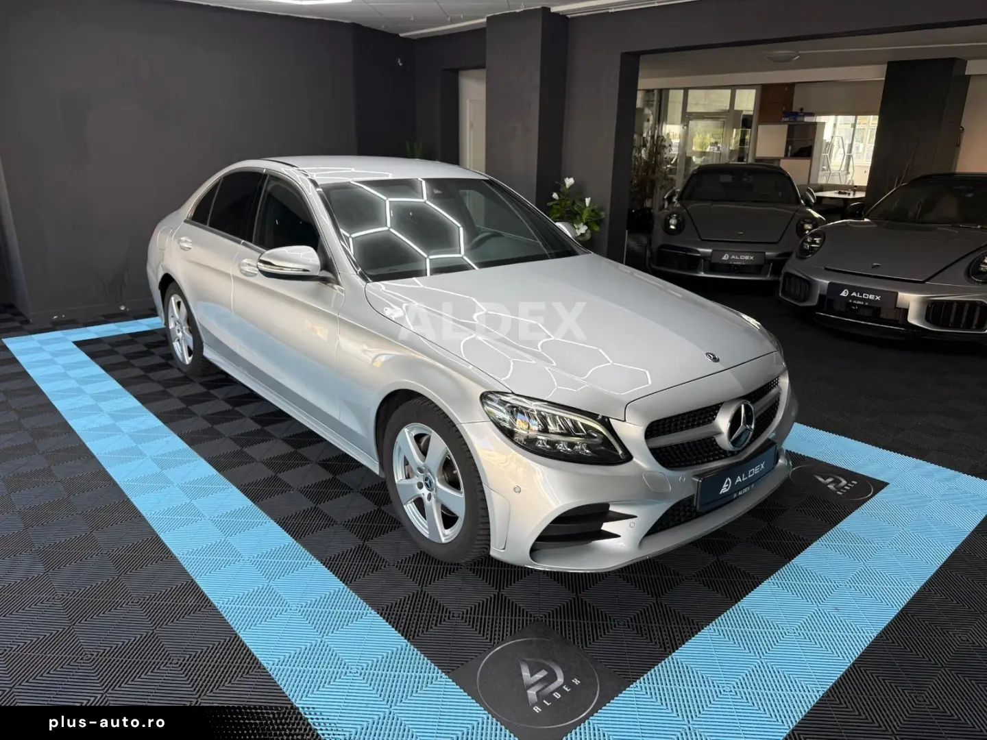 MERCEDES-BENZ C 220d 4MATIC AMG BURMESTER COMAND LED DIST