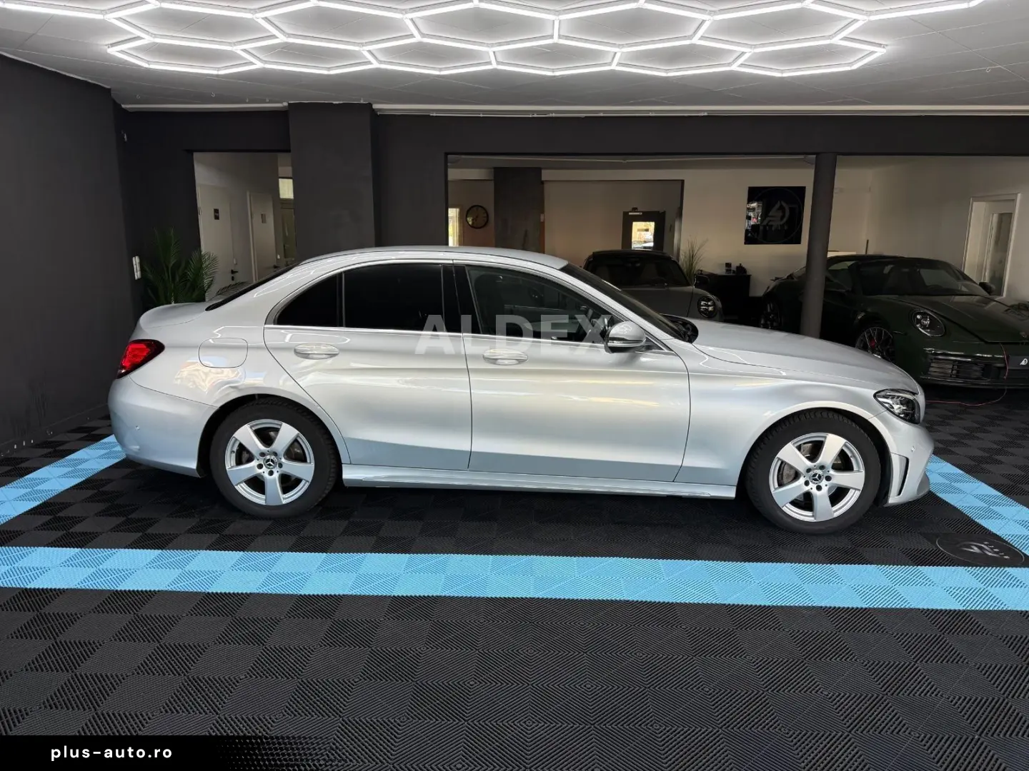 MERCEDES-BENZ C 220d 4MATIC AMG BURMESTER COMAND LED DIST