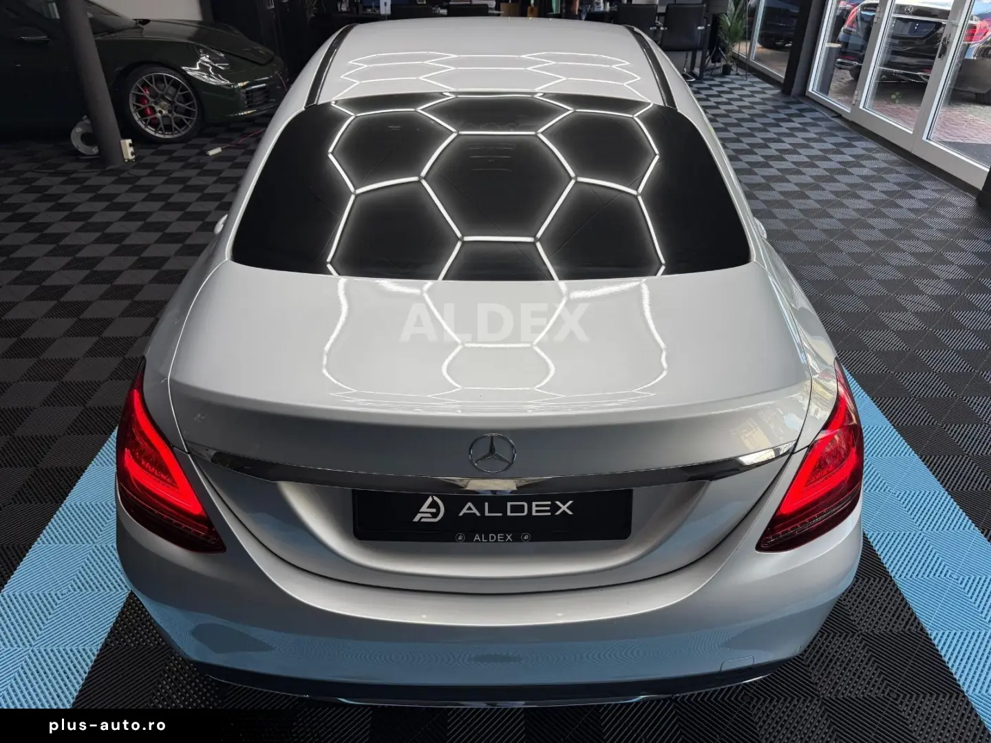 MERCEDES-BENZ C 220d 4MATIC AMG BURMESTER COMAND LED DIST