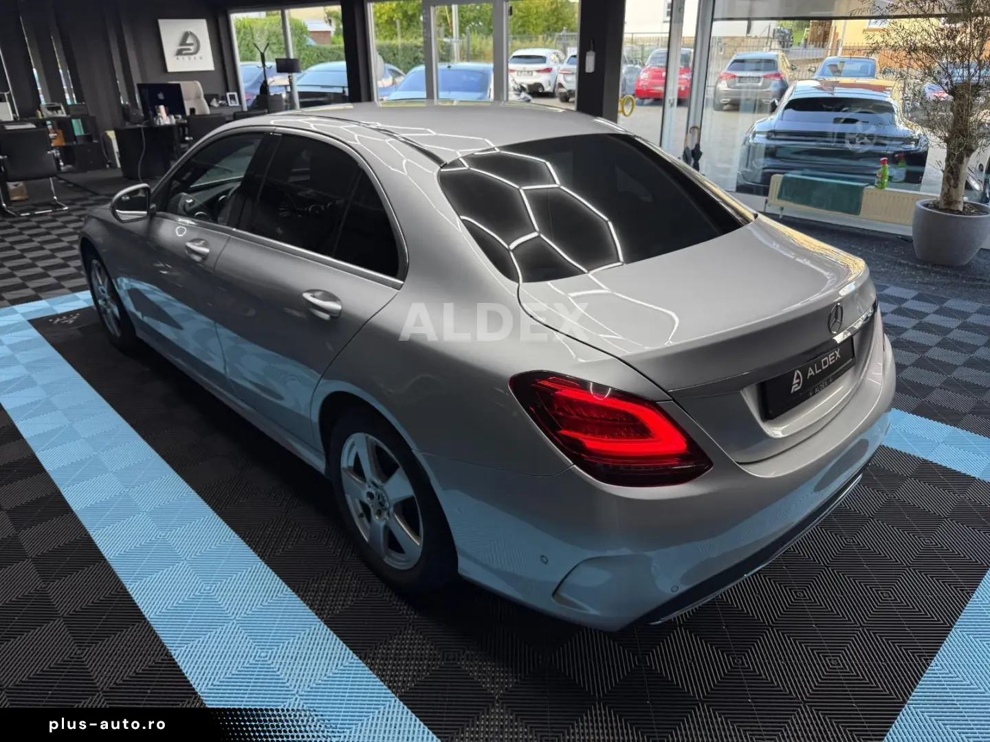 MERCEDES-BENZ C 220d 4MATIC AMG BURMESTER COMAND LED DIST