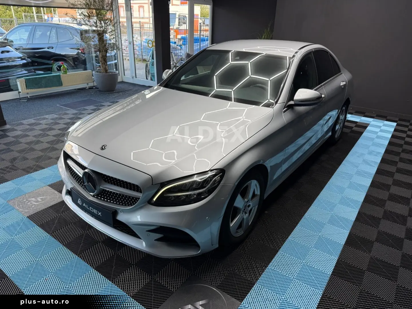 MERCEDES-BENZ C 220d 4MATIC AMG BURMESTER COMAND LED DIST