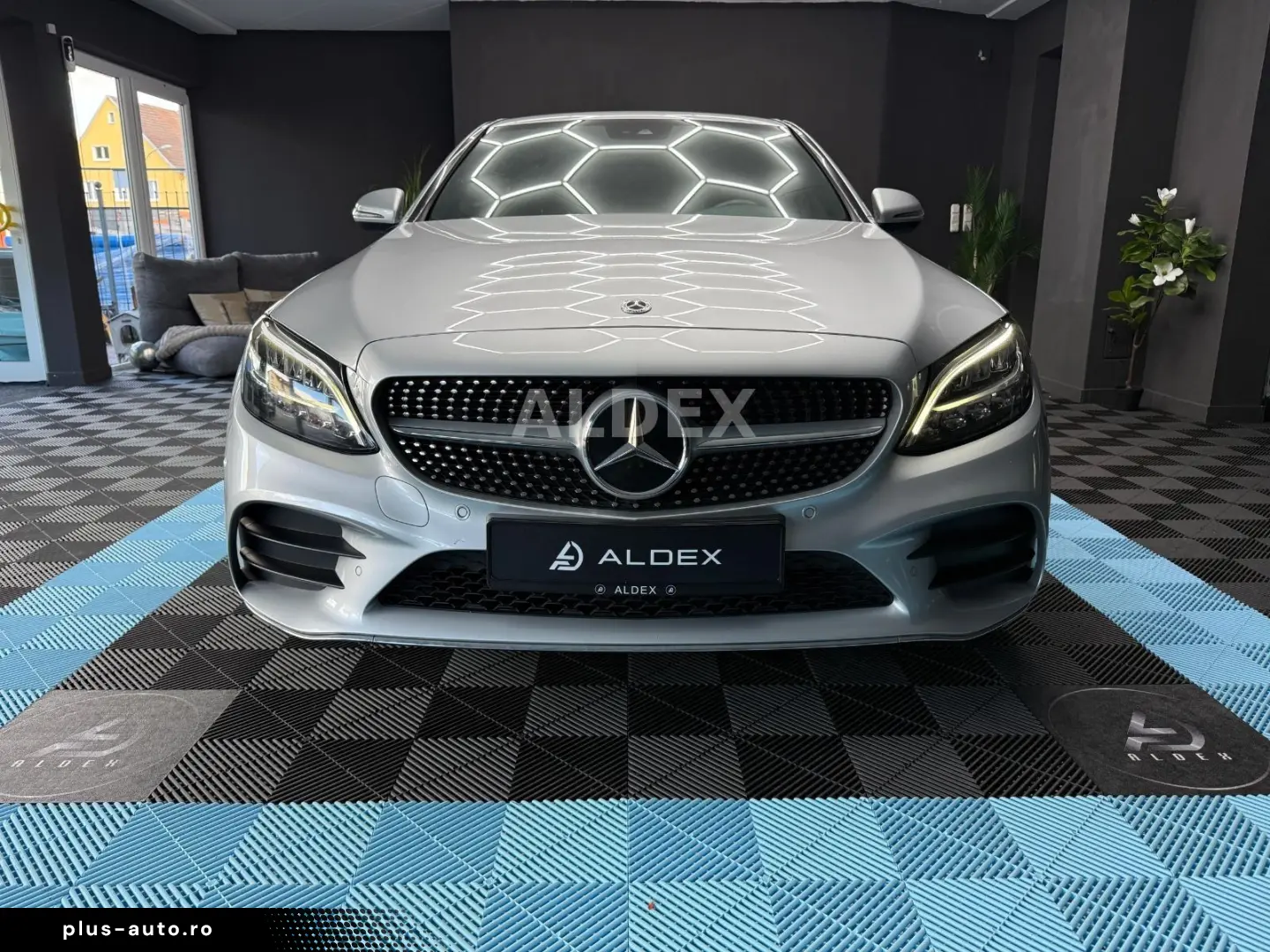 MERCEDES-BENZ C 220d 4MATIC AMG BURMESTER COMAND LED DIST