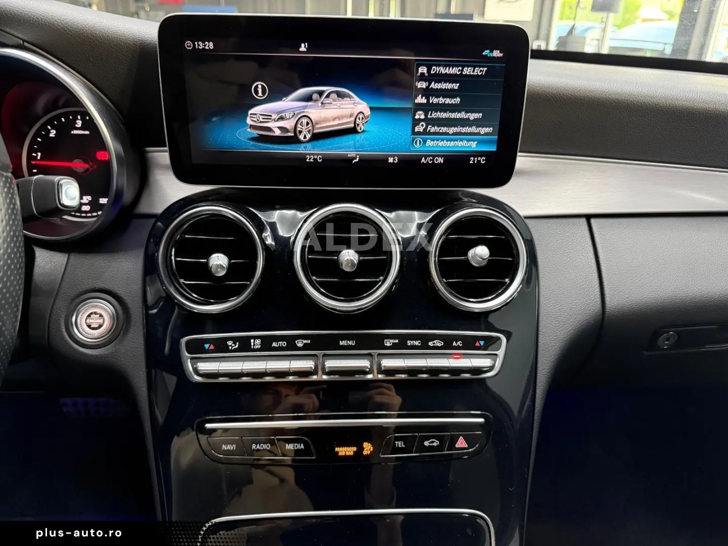 MERCEDES-BENZ C 220d 4MATIC AMG BURMESTER COMAND LED DIST