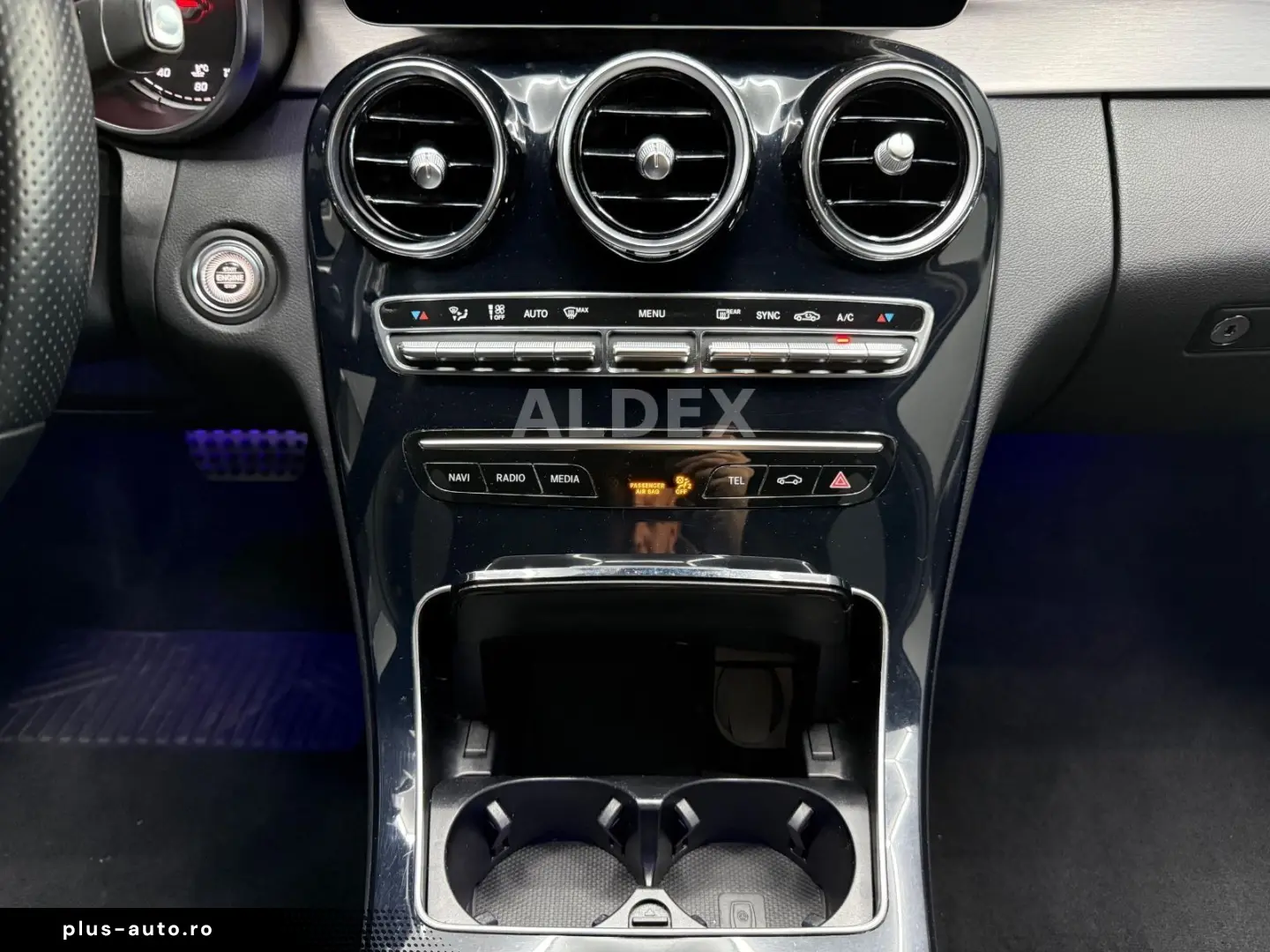 MERCEDES-BENZ C 220d 4MATIC AMG BURMESTER COMAND LED DIST