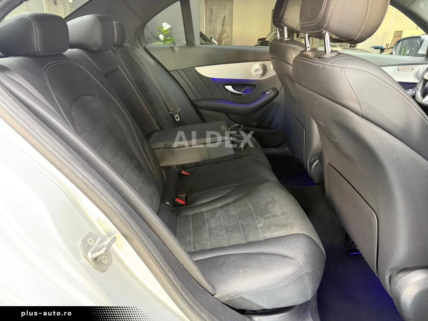 MERCEDES-BENZ C 220d 4MATIC AMG BURMESTER COMAND LED DIST