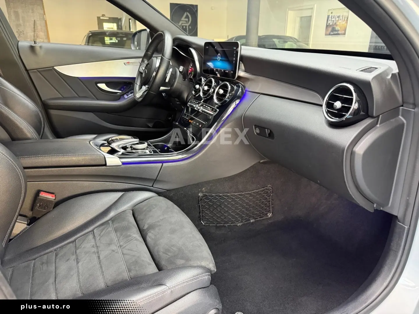 MERCEDES-BENZ C 220d 4MATIC AMG BURMESTER COMAND LED DIST