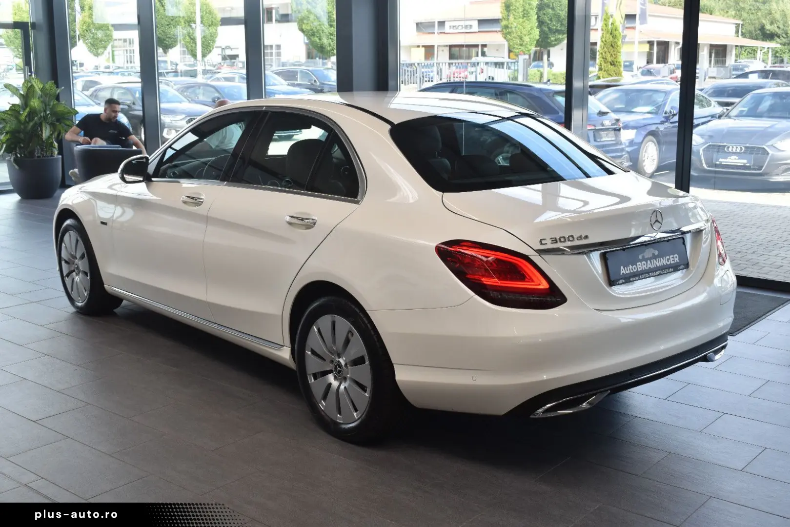 MERCEDES-BENZ C 300de Limousine Avantgarde 9G-tronic LED