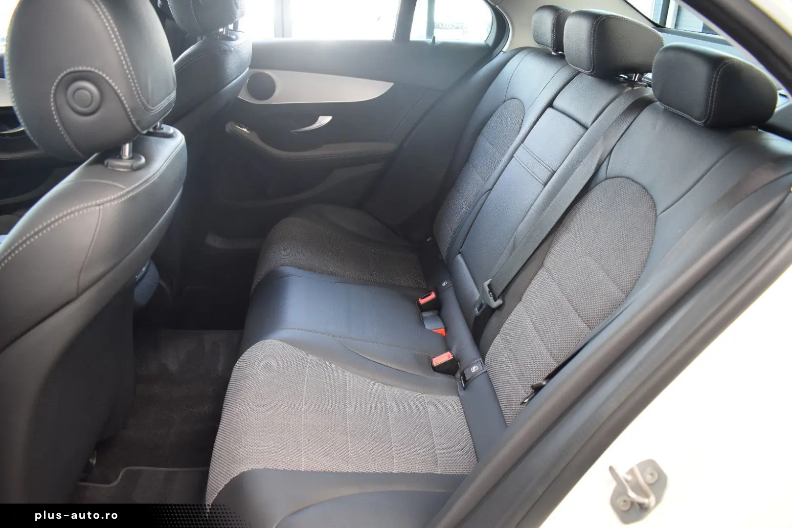 MERCEDES-BENZ C 300de Limousine Avantgarde 9G-tronic LED
