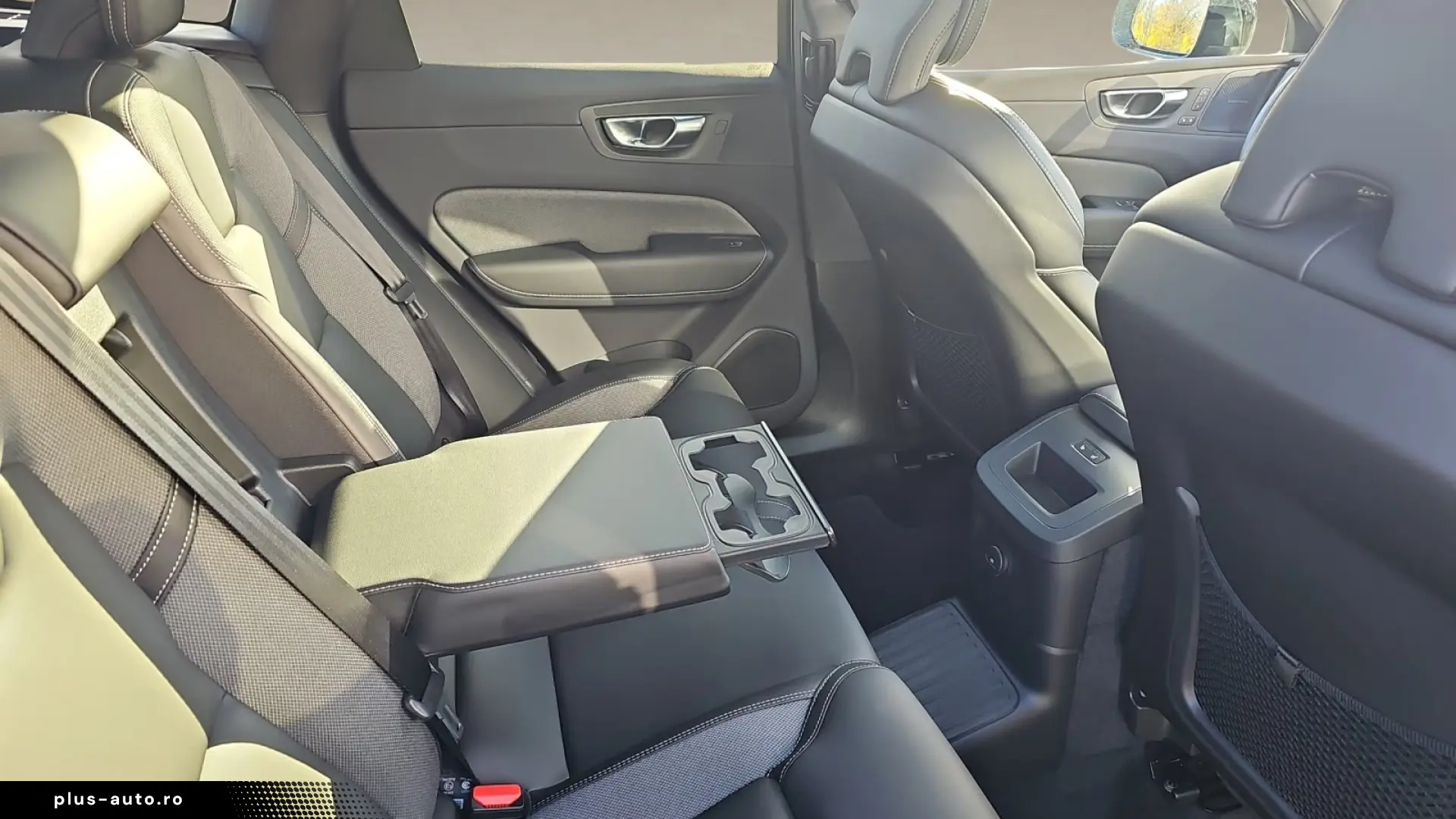Volvo XC60 T8 AWD Plus Black Edition HARMAN KARDON