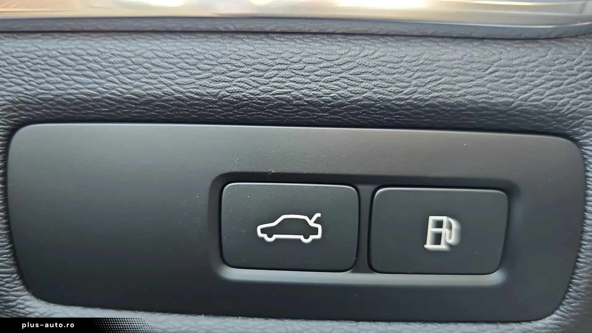 Volvo XC60 T8 AWD Plus Black Edition HARMAN KARDON