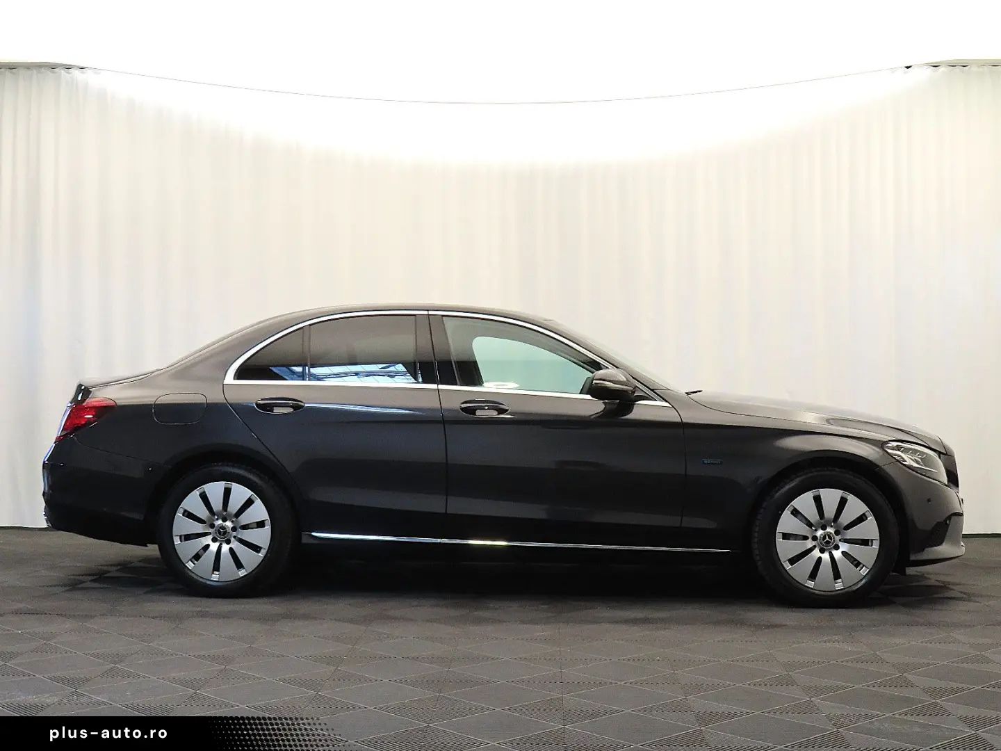 MERCEDES-BENZ C 300 DE Limousine Avantgarde  AHK   LED