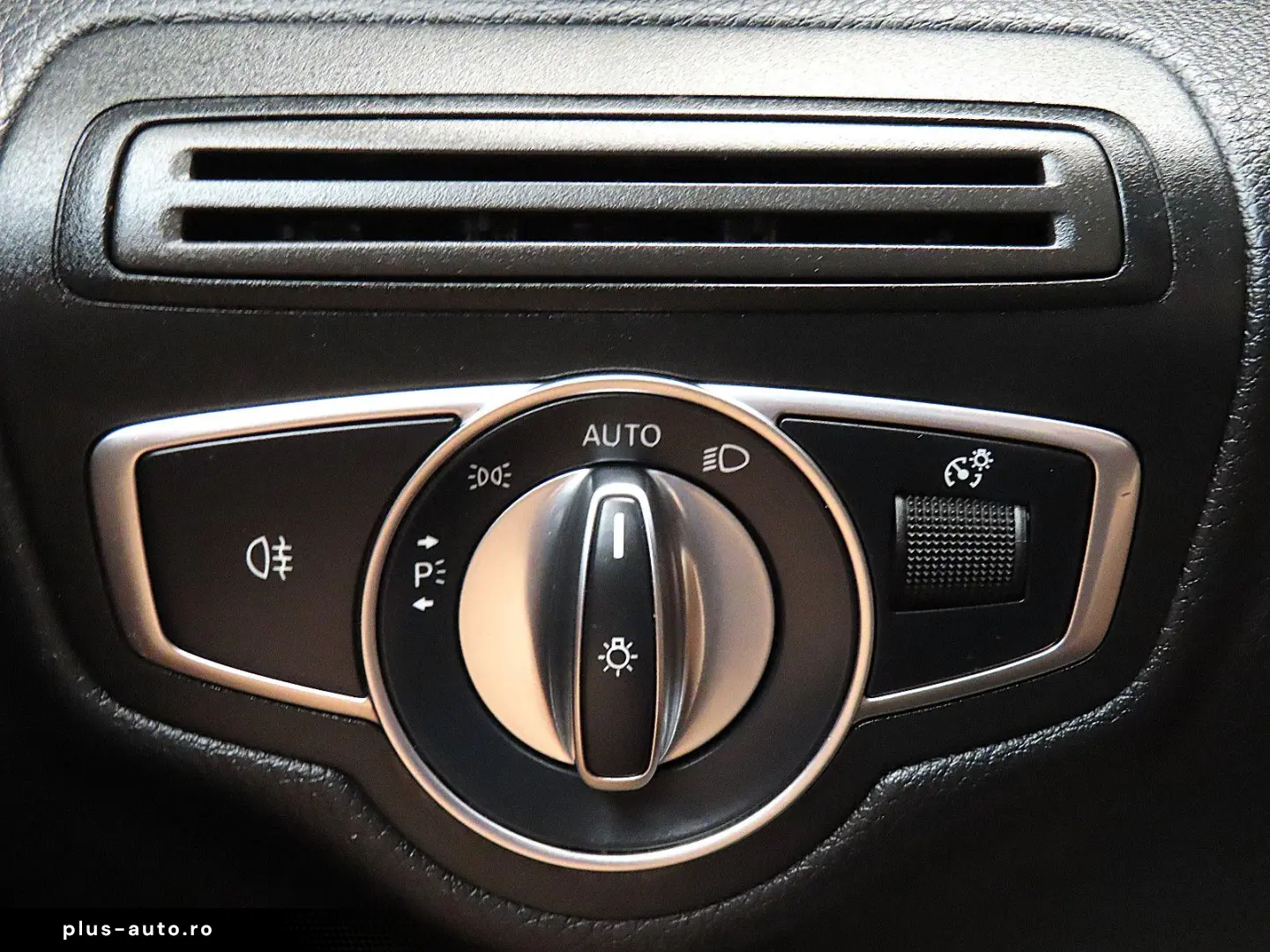 MERCEDES-BENZ C 300 DE Limousine Avantgarde  AHK   LED