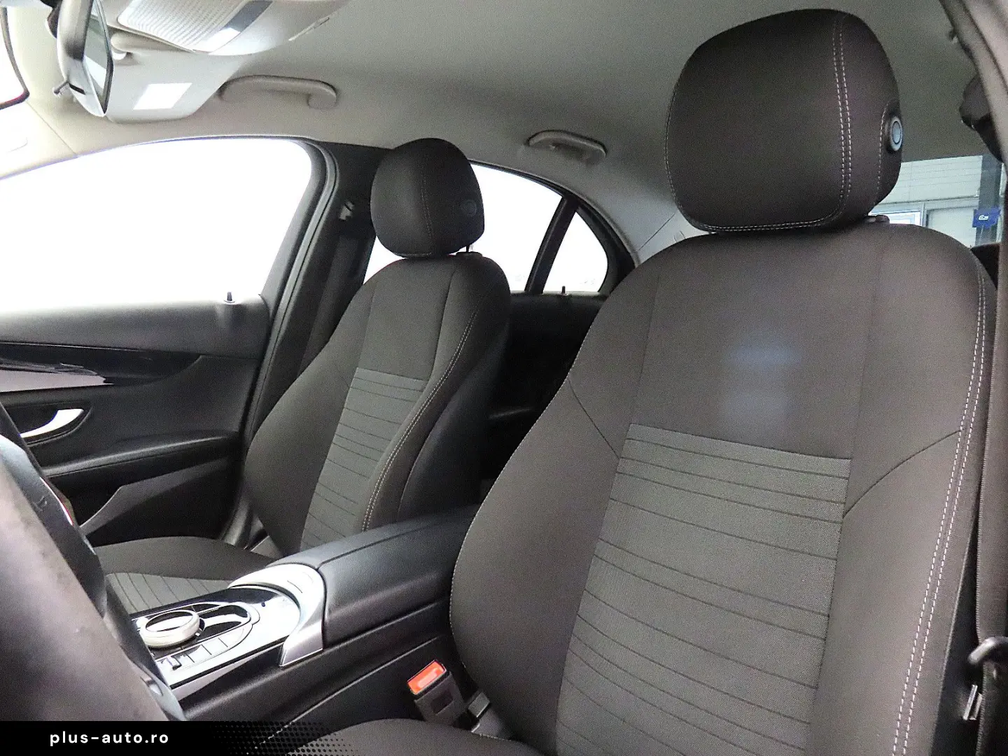 MERCEDES-BENZ C 300 DE Limousine Avantgarde  AHK   LED