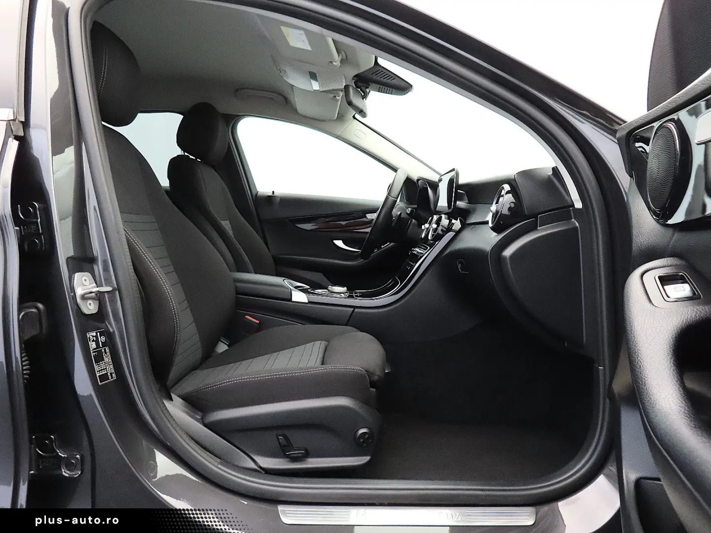 MERCEDES-BENZ C 300 DE Limousine Avantgarde  AHK   LED