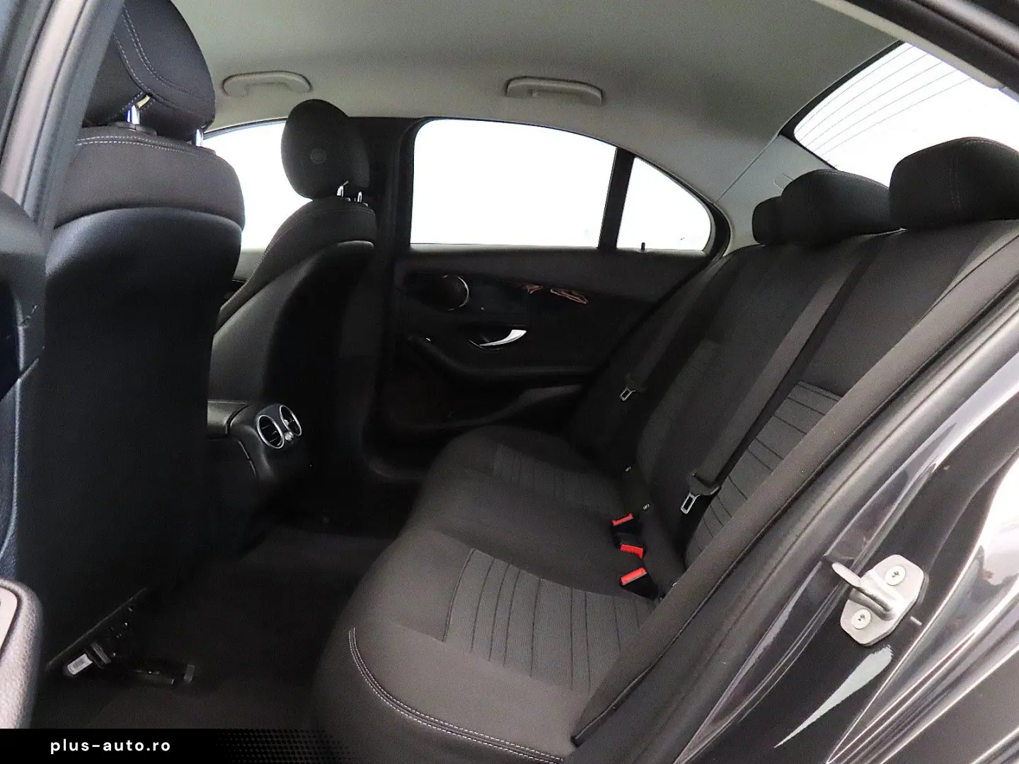 MERCEDES-BENZ C 300 DE Limousine Avantgarde  AHK   LED