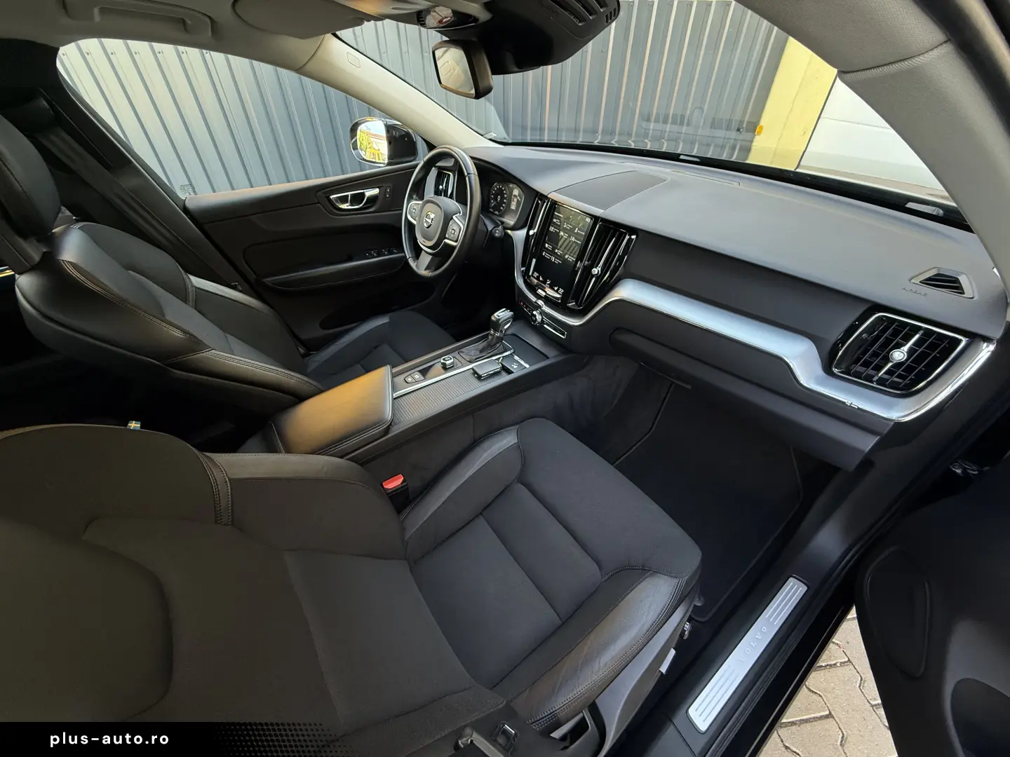 VOLVO XC 60 B4 - 2.0d   197cp   Aut.   4WD 4x4