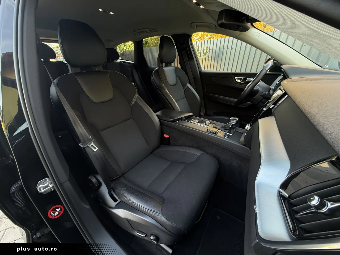 VOLVO XC 60 B4 - 2.0d   197cp   Aut.   4WD 4x4
