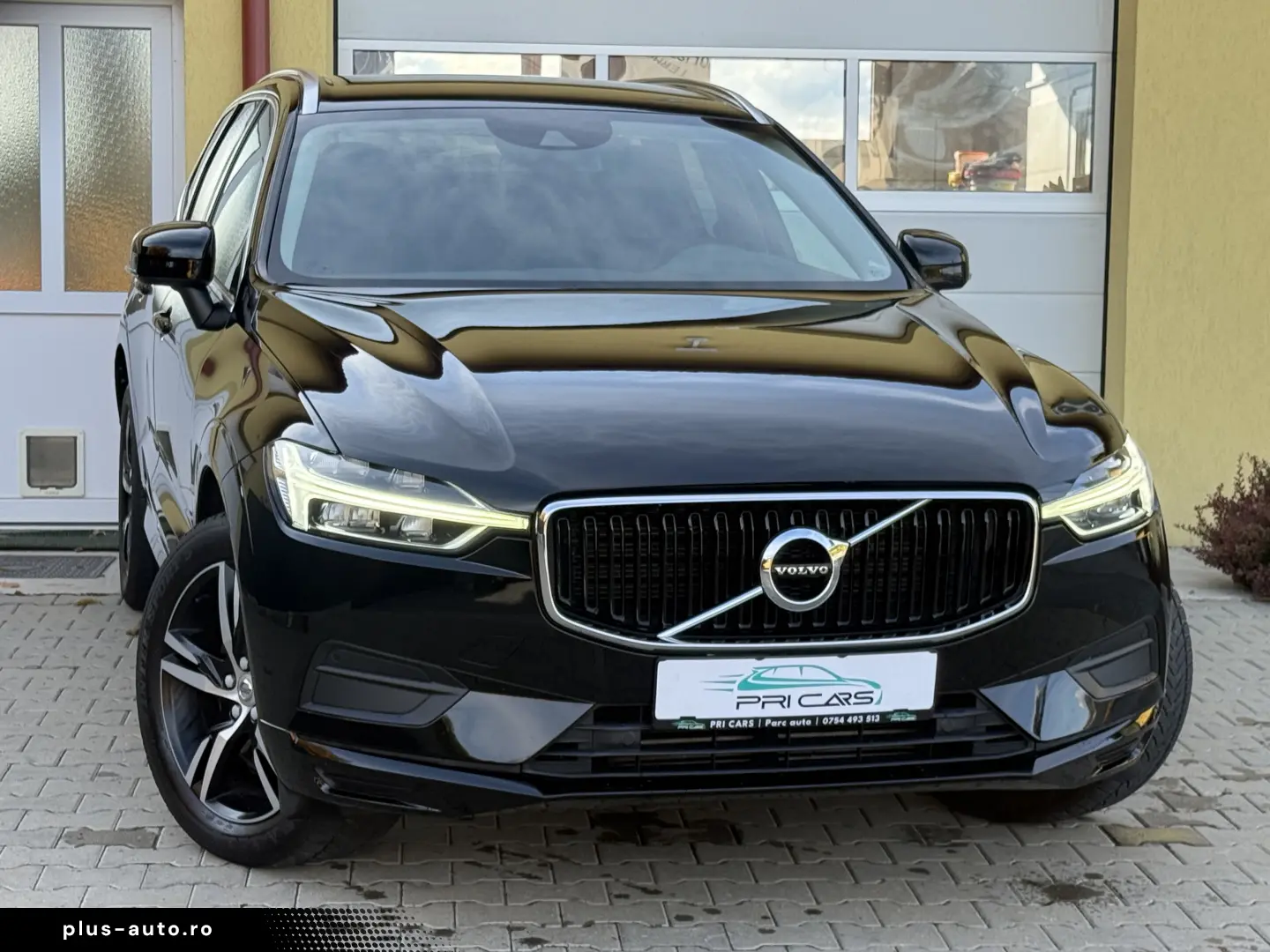 VOLVO XC 60 B4 - 2.0d   197cp   Aut.   4WD 4x4