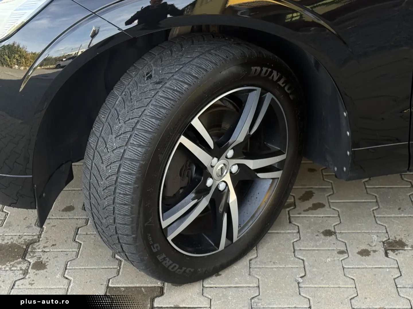 VOLVO XC 60 B4 - 2.0d   197cp   Aut.   4WD 4x4