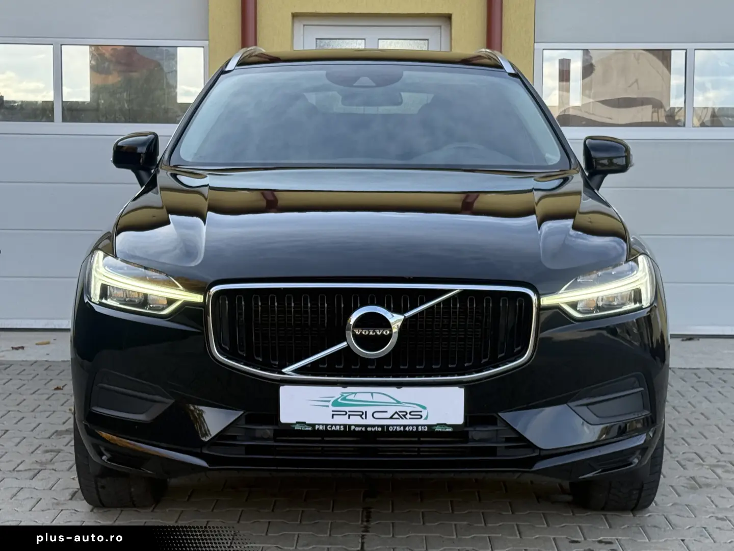 VOLVO XC 60 B4 - 2.0d   197cp   Aut.   4WD 4x4